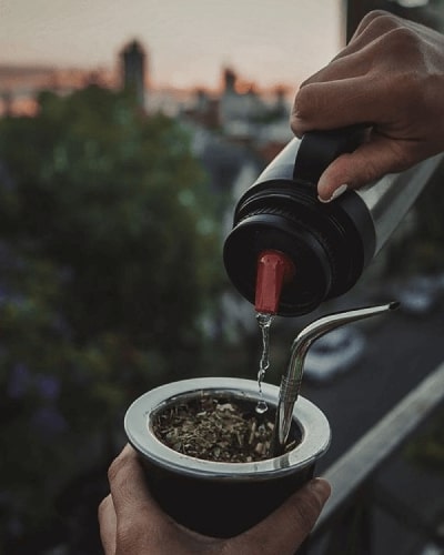 cebando mate